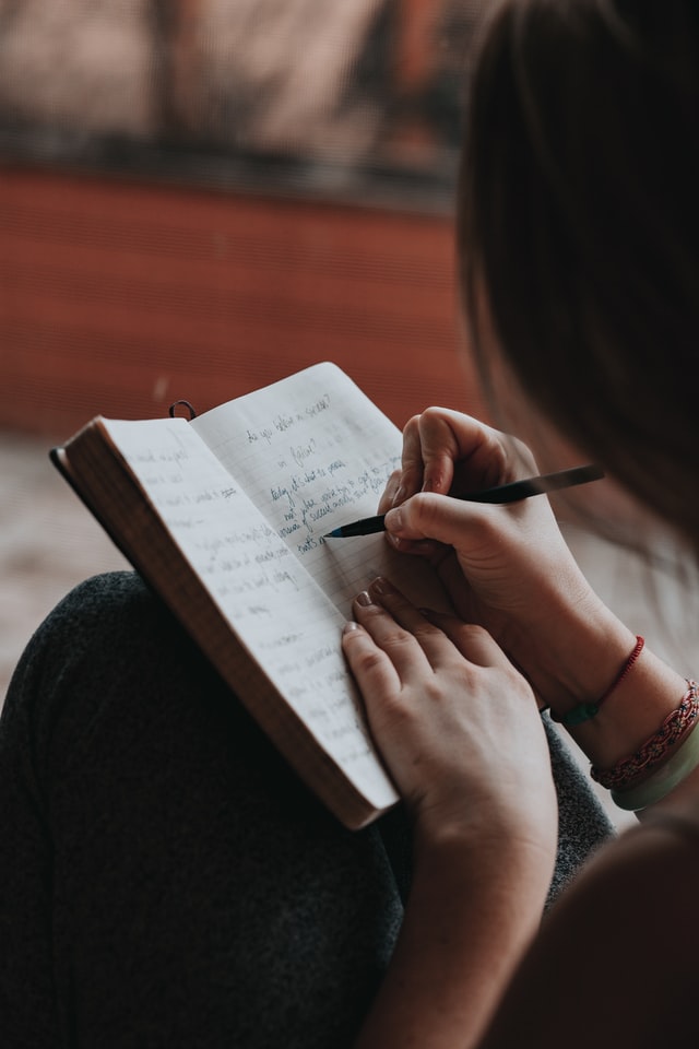Scrivener vs word and a notebook